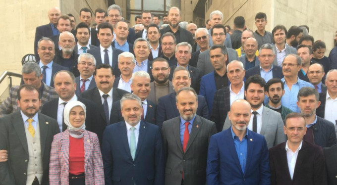 Alinur Aktaş mazbatasını aldı