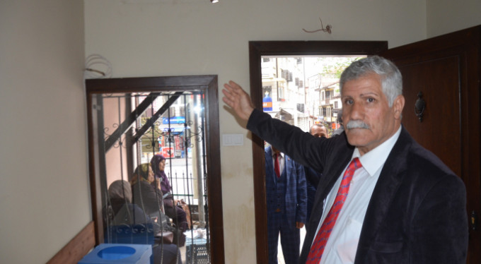 Mazbatayı aldı, muhtarlığı görünce şoke oldu