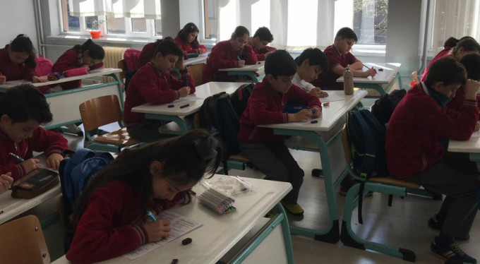 Bursa'da ilginç sınav! Ne öğretmen, ne gözlemci...