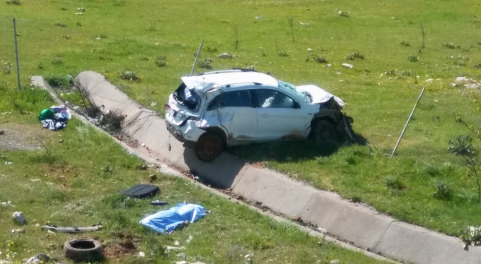 Kontrolden çıkan otomobil dehşet saçtı!