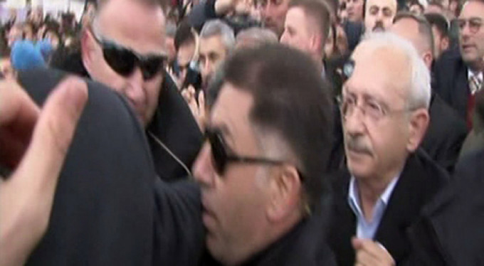 Kemal Kılıçdaroğlu'na saldırı!