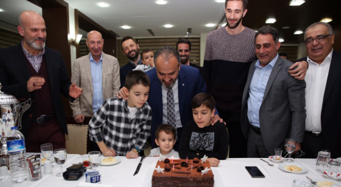 Büyükşehir şampiyonluğu böyle kutladı!