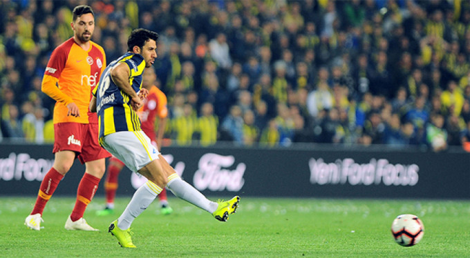 113 dakikada bir sarı kart gördü!