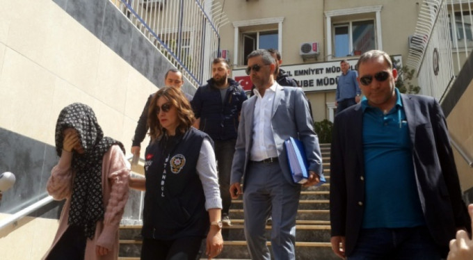 Vahşet! Kocasını bakın kime öldürtmüş...