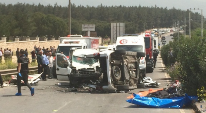 İzmir'de katliam gibi kaza! 7 ölü...