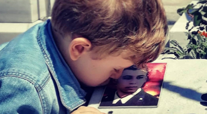 Sosyal medya minik İsmail'i konuşuyor