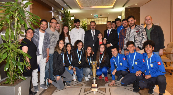 Şampiyonluğa engel yok! Aktaş moral verdi