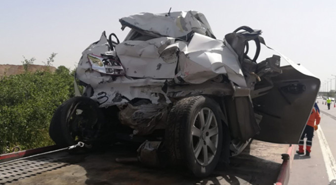 Otoyolda dehşet! Kağıt gibi katlandı