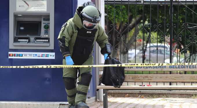 Şüpheli çantadan bakın ne çıktı!