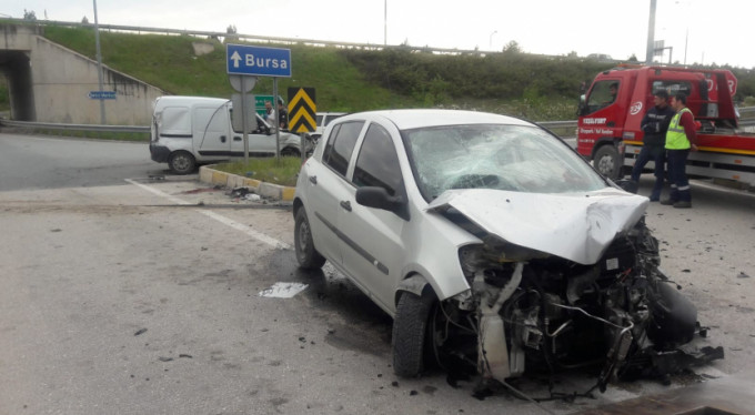 Bursa'da feci kaza! 1 ölü 2 yaralı