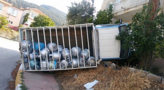 Sahil yolunda feci kaza! 1 yaralı