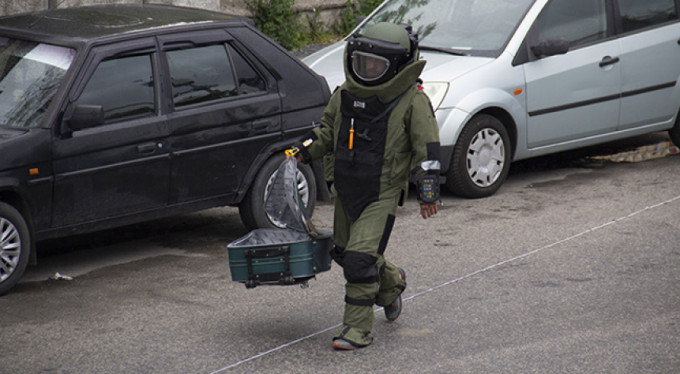 Şüpheli valiz alarmı!