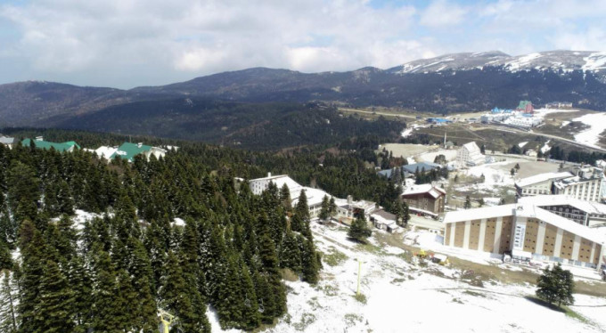 Uludağ'da hala kar var...Bir de havadan bakın