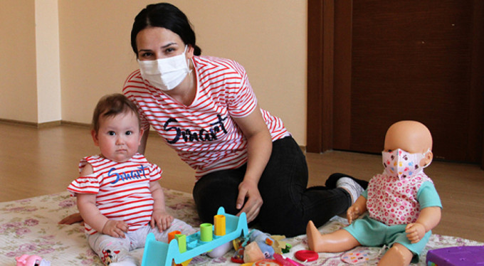 Minik Azra hayata tutunmak için ilik bekliyor