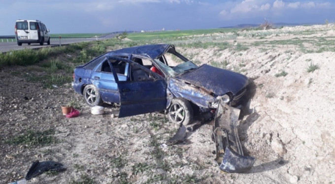 Otomobil takla attı, aynı aileden 7 kişi...