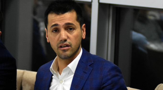 Hüseyin Üneş: "4 yerli hocayla görüştük"