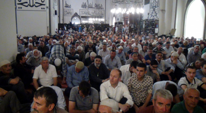 Bursalılar Ulu Cami'ye akın etti