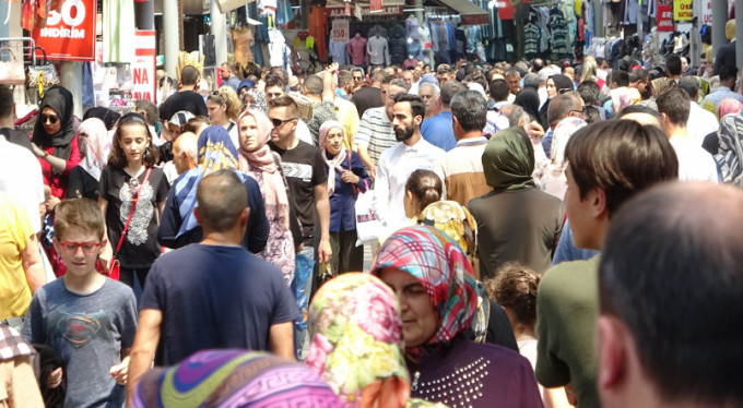 Bursa'nın kalbi bayram öncesi tıklım tıklım!