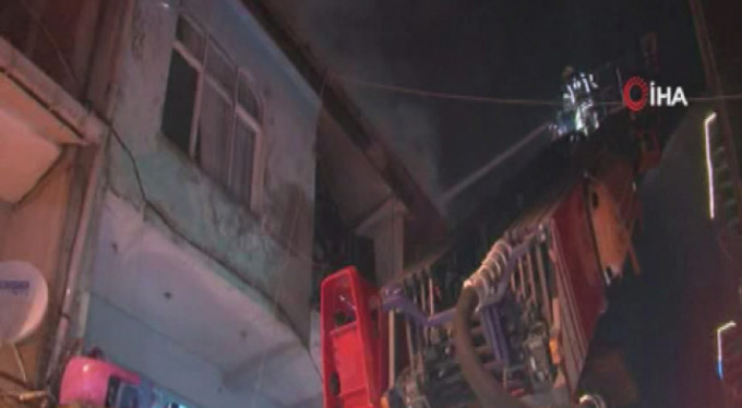 Kavga ettiği komşusunun evini yaktı!