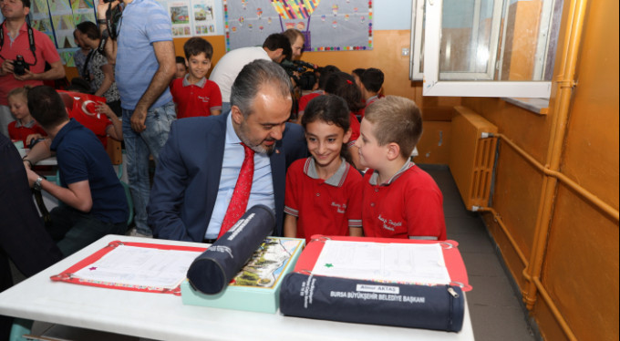 Bursa'da karne heyecanı! Başkan Aktaş...