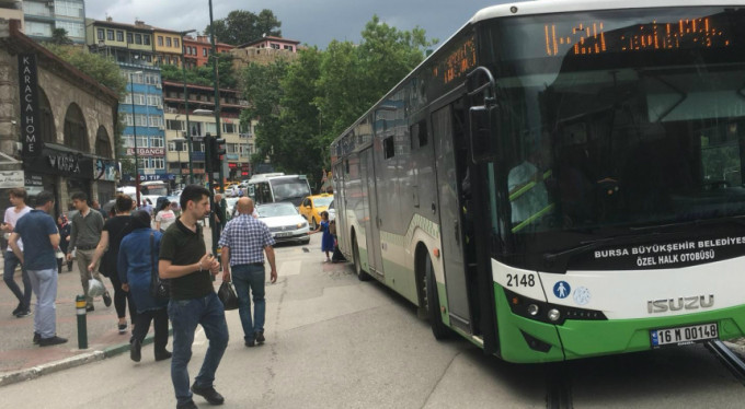 Bursa'da otobüs şoförü öyle bir şey yaptı ki...