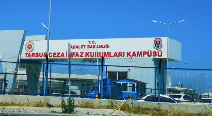 Cezaevinde panik! Koğuşu ateşe verdi