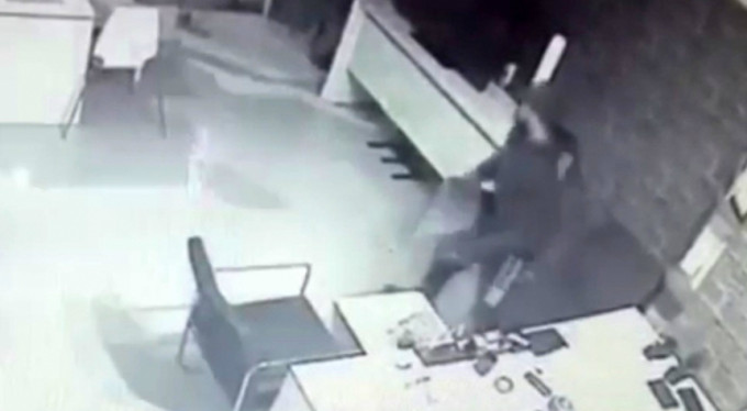 Bursa'da 'düşünceli' hırsız!