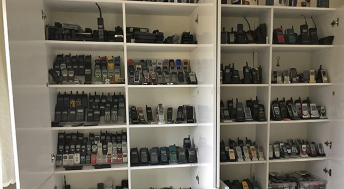 15 yılda biriktirdi, her gün onlarla uyuyor!