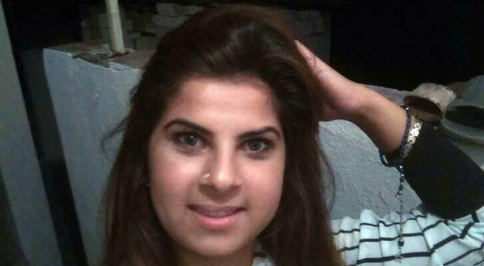 Annesini dövüp babasını öldürdü!