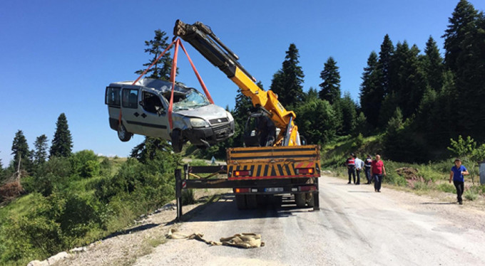 Cenaze yolunda feci kaza! 1 ölü, 4 yaralı