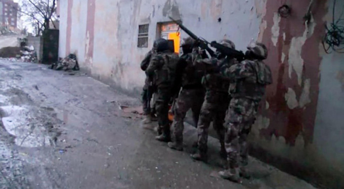 PKK operasyonunda çok sayıda gözaltı!