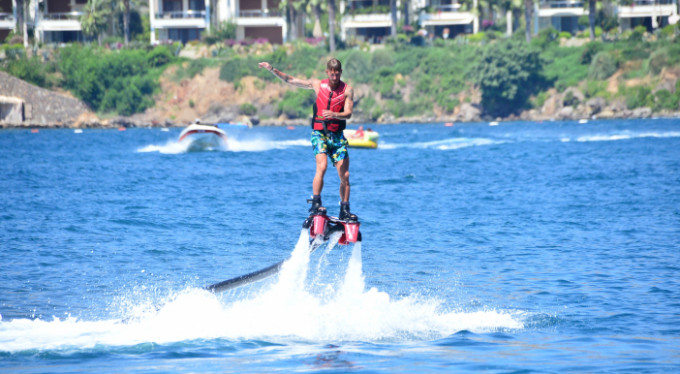 Futbolcular kampta, o tatilde