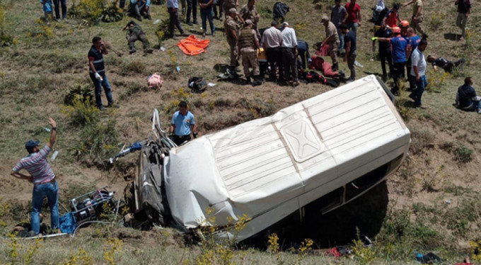 Katliam gibi kaza! Çok sayıda ölü var...