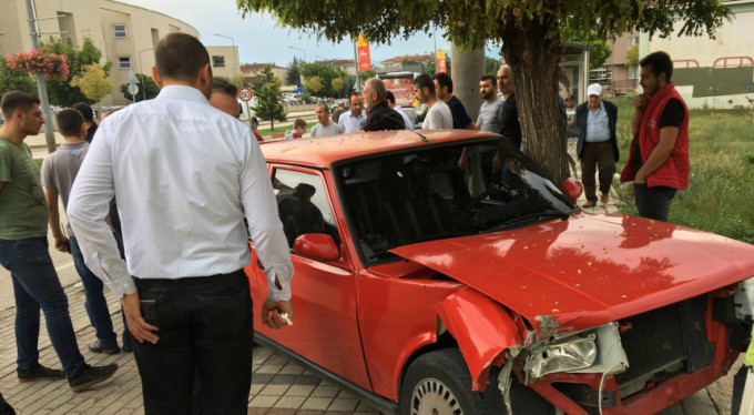 Hastane çıkışında feci kaza!