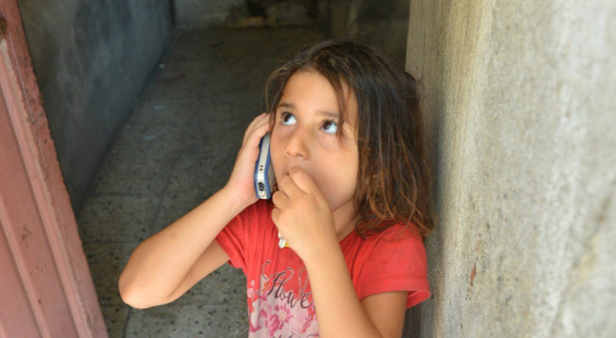 6 aylık bebeğiyle 2 çocuğunu evde bırakıp gezmeye gitti!