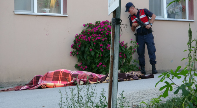 Bursa'da köy meydanında dehşet!