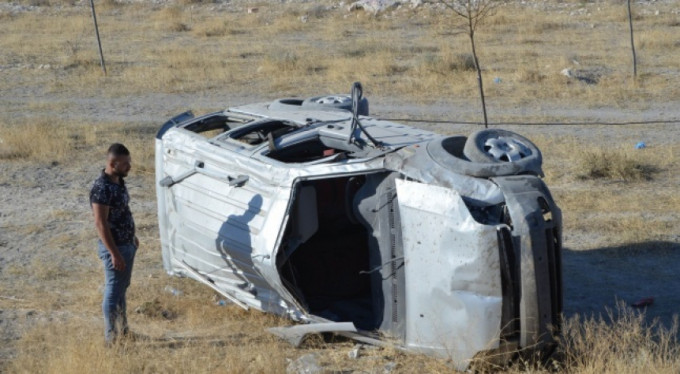 Düğün dönüşü kaza: 2 ölü, 3 yaralı!