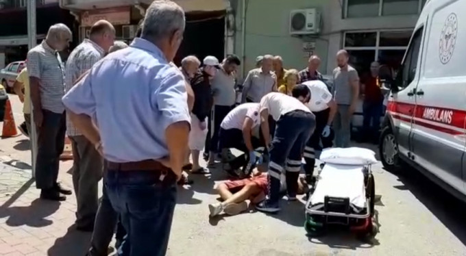 Cep telefonuna bakarken kaza yaptı!