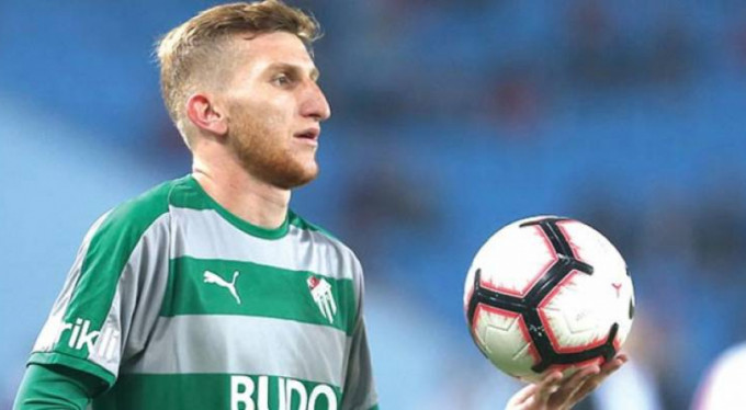 Burak Kapacak görüşme odasına!