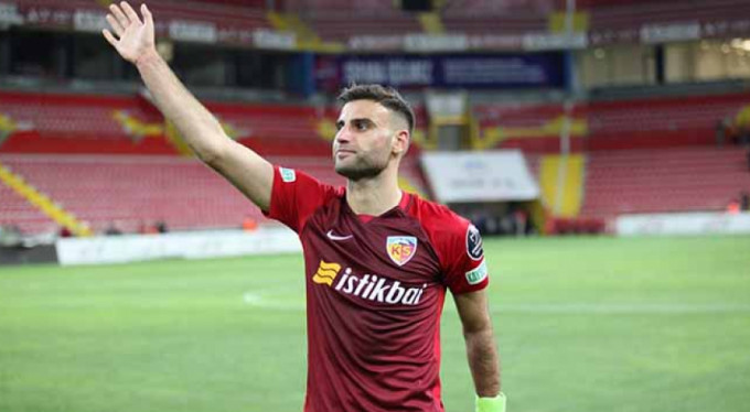 Deniz Türüç Fenerbahçe'yi tercih etti