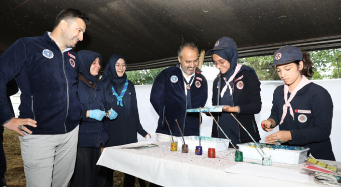 Başkan Aktaş izcilik kampında!