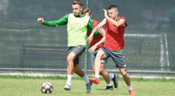 Gözler Jani Atanasov'da!