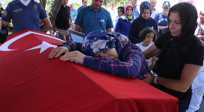 Polis eşinin feryadı yürekleri dağladı