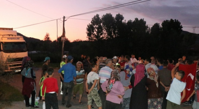 Tır sürücülerine kızıp bakın ne yaptılar!