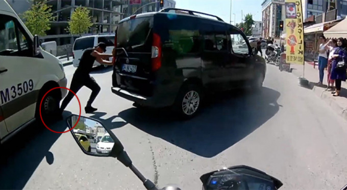 Araç bozulunca olanlar oldu!