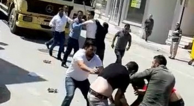 Bursa'da taşlı sopalı kavga!