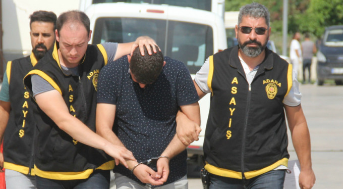 Kredi kartı kopyalayarak vurgun yapmışlar!