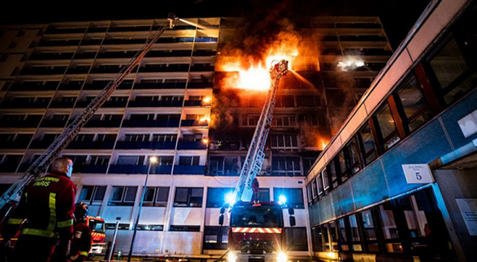 Hastanede yangın: 1 ölü, 8 yaralı