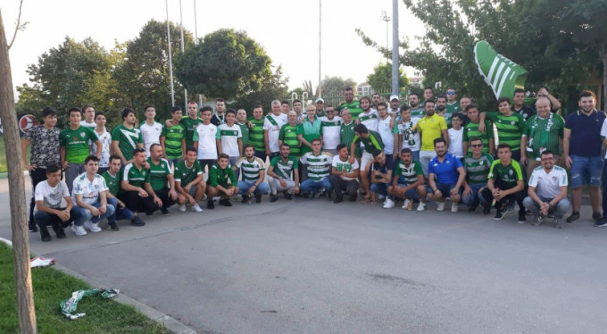 Bursaspor taraftarından coşkulu uğurlama!