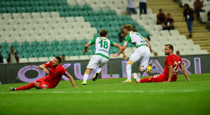 Genç Timsah siftahı yaptı! 2-1